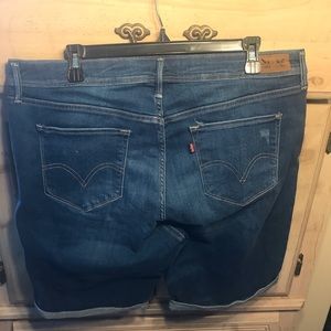 Like New Levi’s Blue Jean Shorts 20W